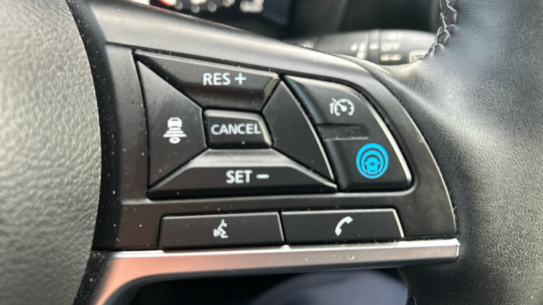 Nissan Juke 1.6 Hybrid Tekna 5dr Auto Hybrid Hatchback